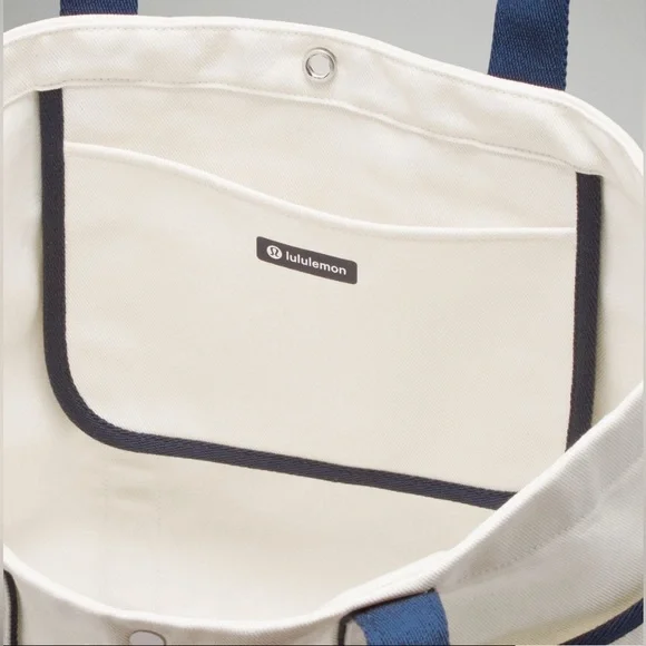 lululemon athletica daily multi pocket canvas true navy/natural Tote Bag - Picture 3 of 6